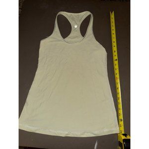 Lululemon tank top women’s‎ size 8?